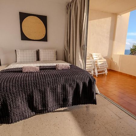 Tenerife Lizards - Apartment In The First Line Callao Salvaje Exterior photo