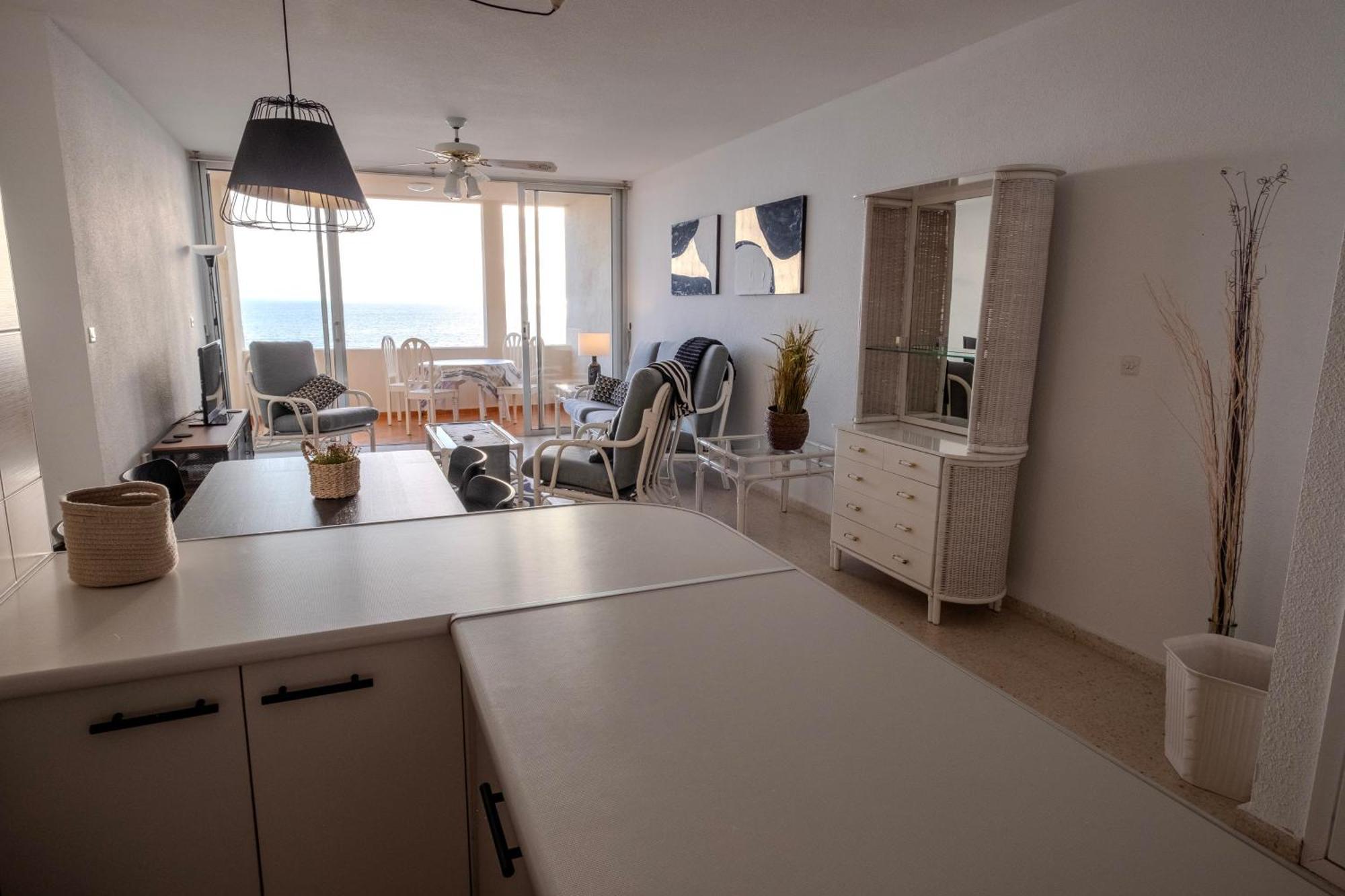 Tenerife Lizards - Apartment In The First Line Callao Salvaje Exterior photo